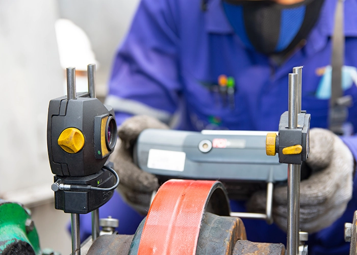 service-per-allineamento-laser-motori